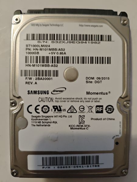 Samsung ST1000LM024 S/N S32XJ9EQ941982