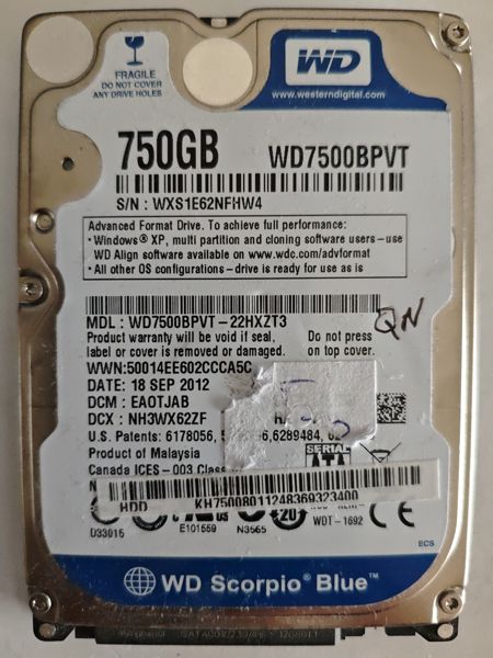 Western Digital WD7500BPVT-22HXZT3 S/N WXS1E62NFHW4