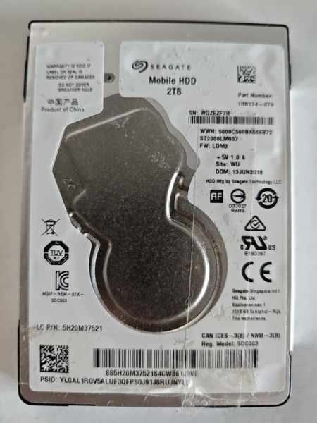 Seagate ST2000LM007 S/N WDZEZF7H